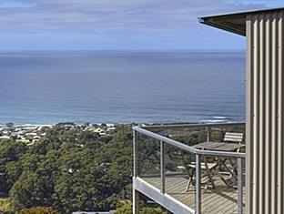 Chris's Beacon Point Restaurant & Aparthotel Skenes Creek