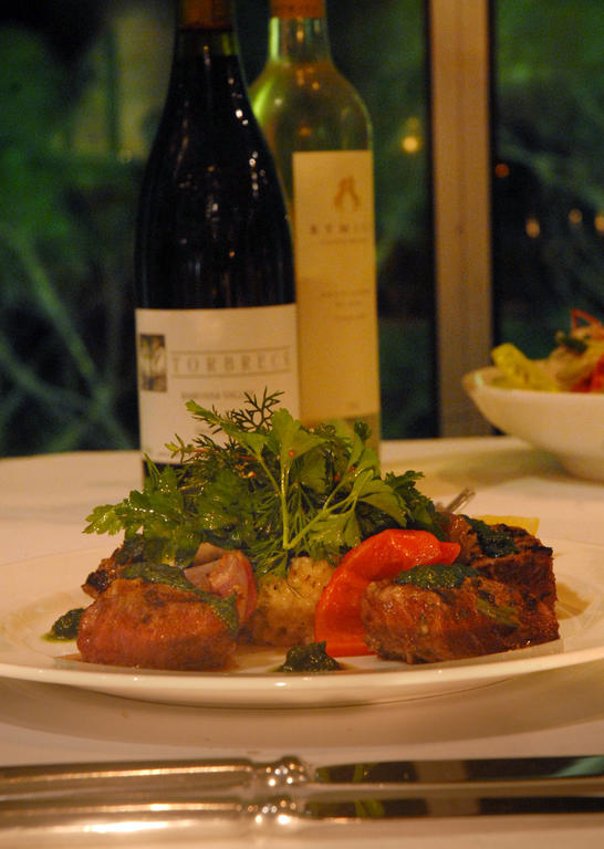 Chris's Beacon Point Restaurant & Skenes Creek