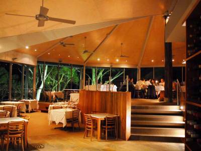 Aparthotel Chris's Beacon Point Restaurant & Skenes Creek